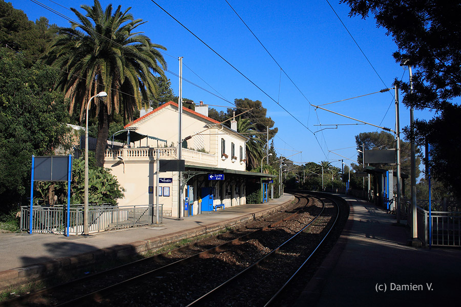 Cap-D'Ail (Vue d'ensemble de la gare, direction Ventimiglia)